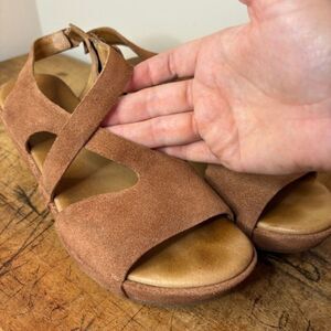 Antelope Collection Tan Suede Wedge Sandals EU 38 = US women's 7